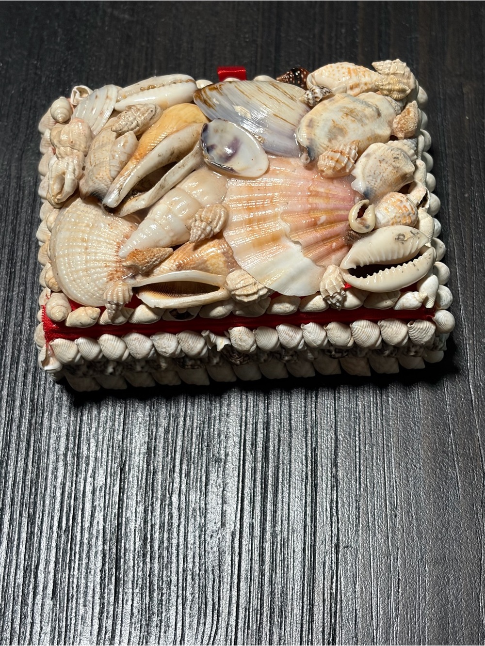Vintage Sea Shell Box - Picture 4 of 7